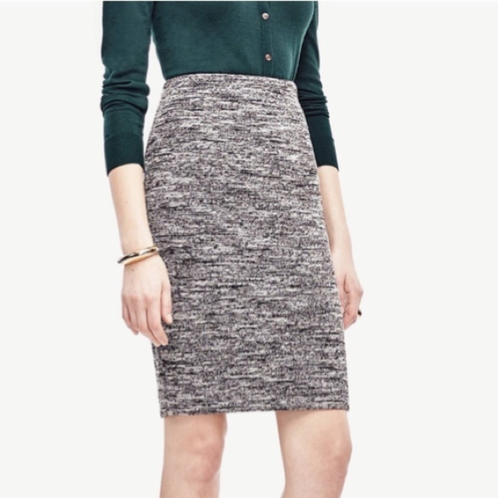 Ann Taylor 19 inch pencil skirt gray size 6 tall stretchy